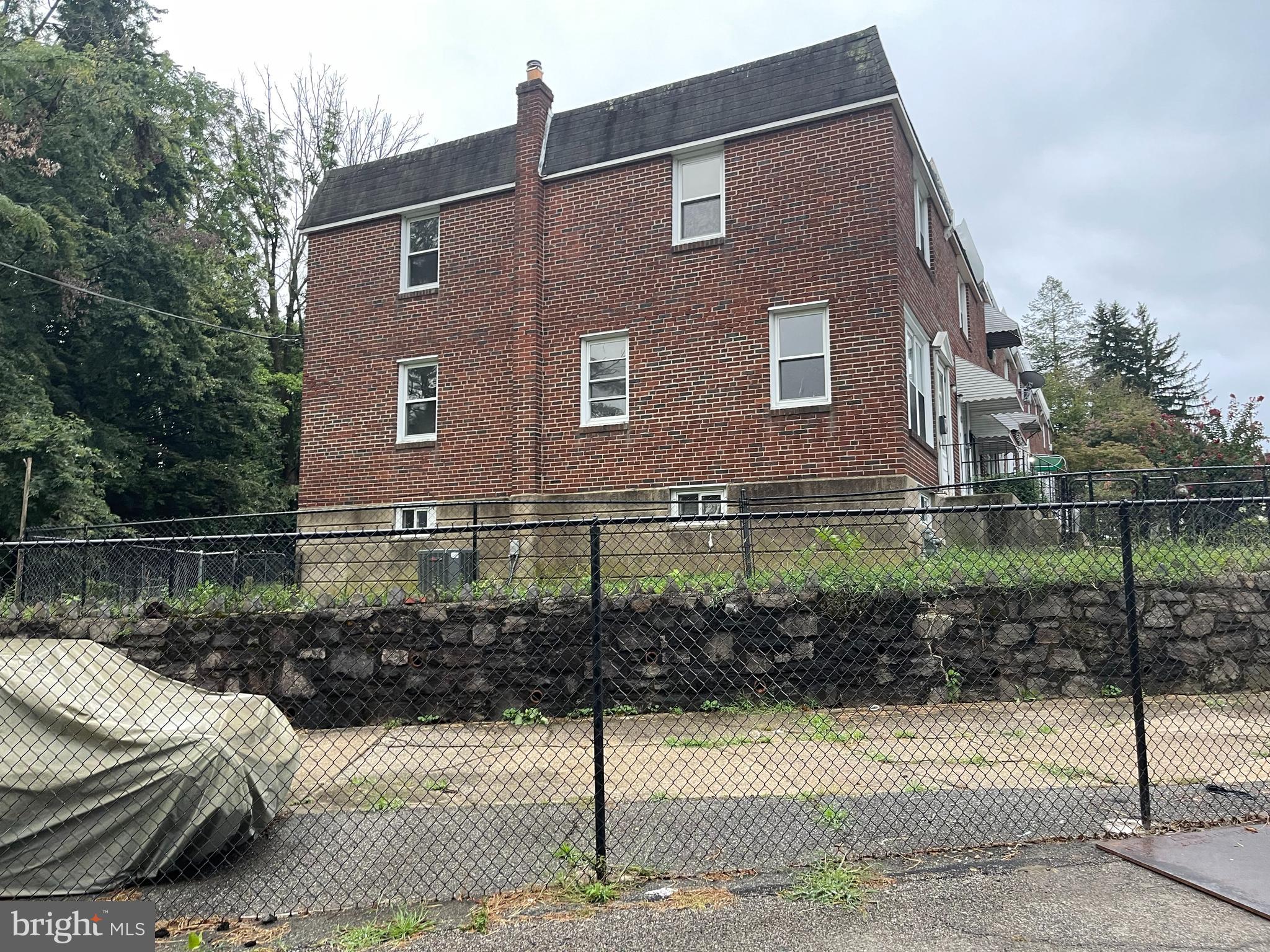 WALNUT HILL - Residential