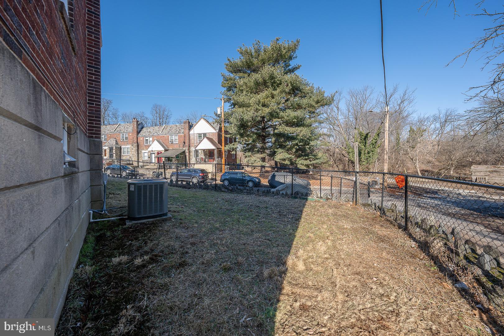 WALNUT HILL - Residential