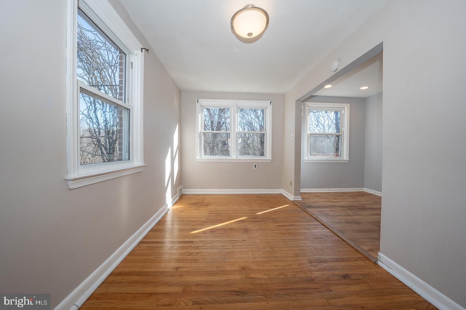 WALNUT HILL - Residential