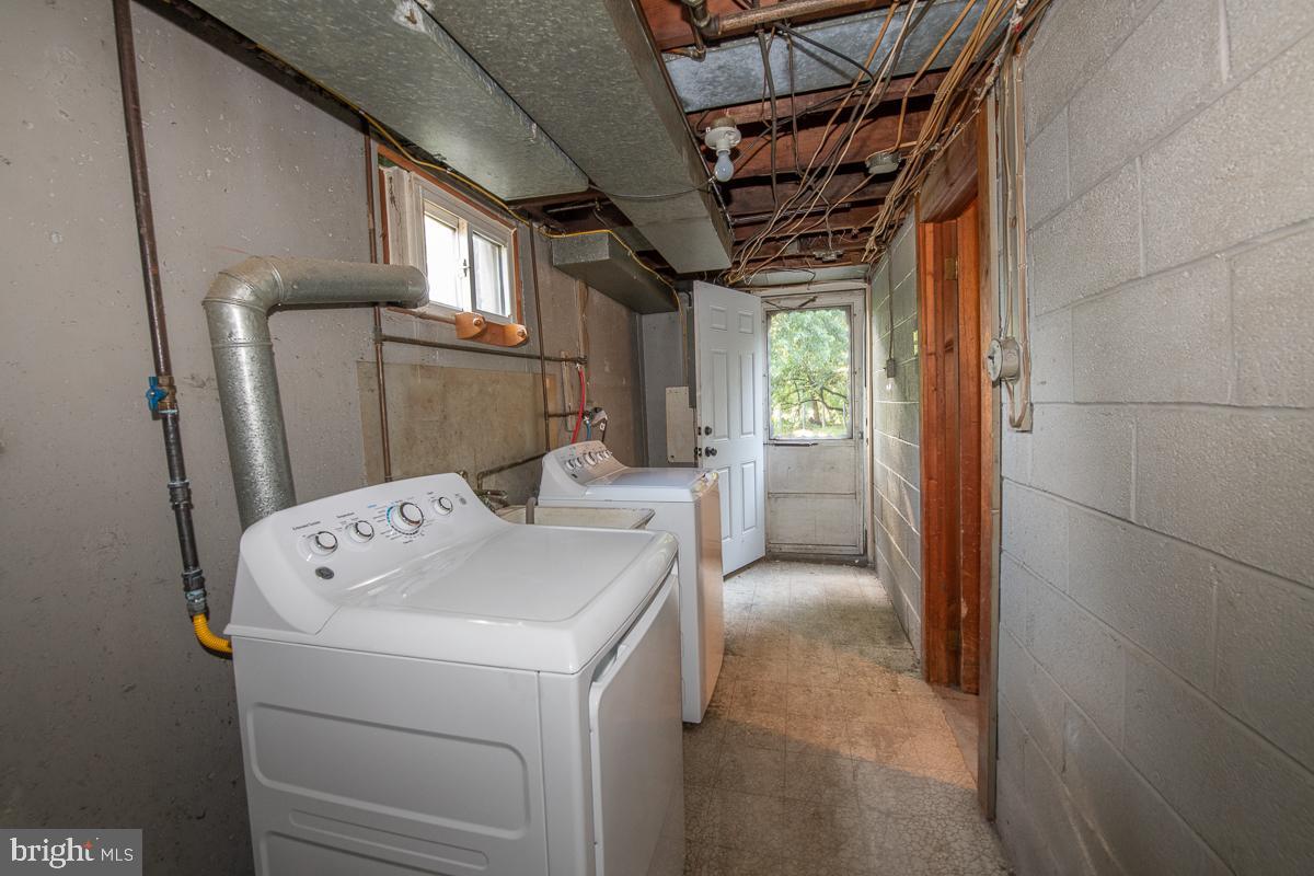 WALNUT HILL - Residential