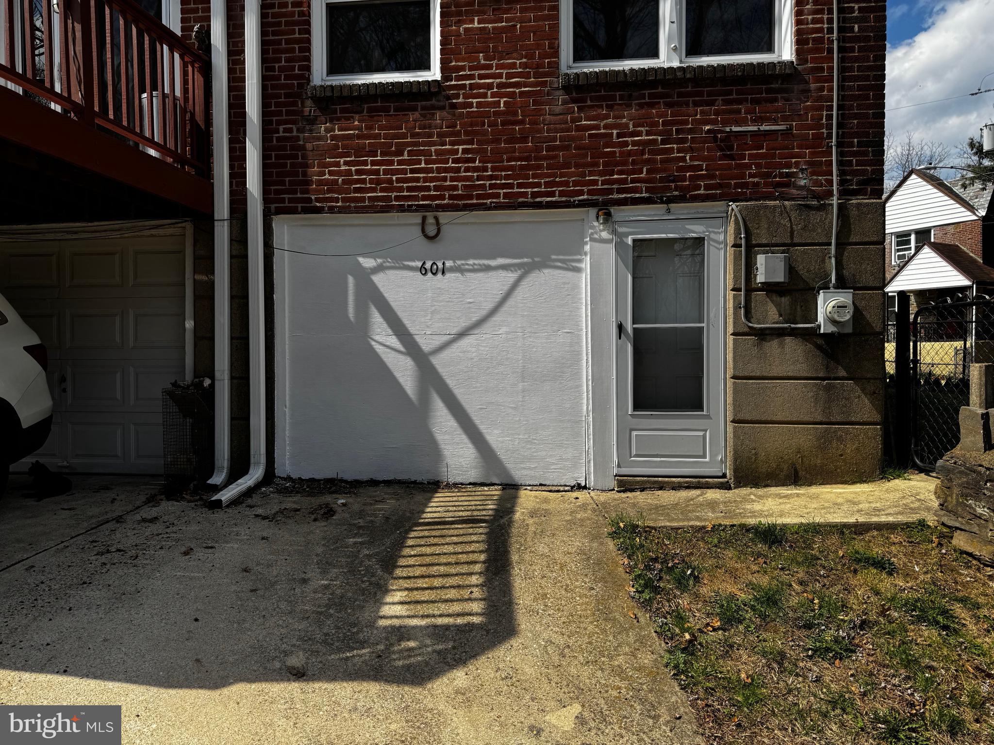 WALNUT HILL - Residential