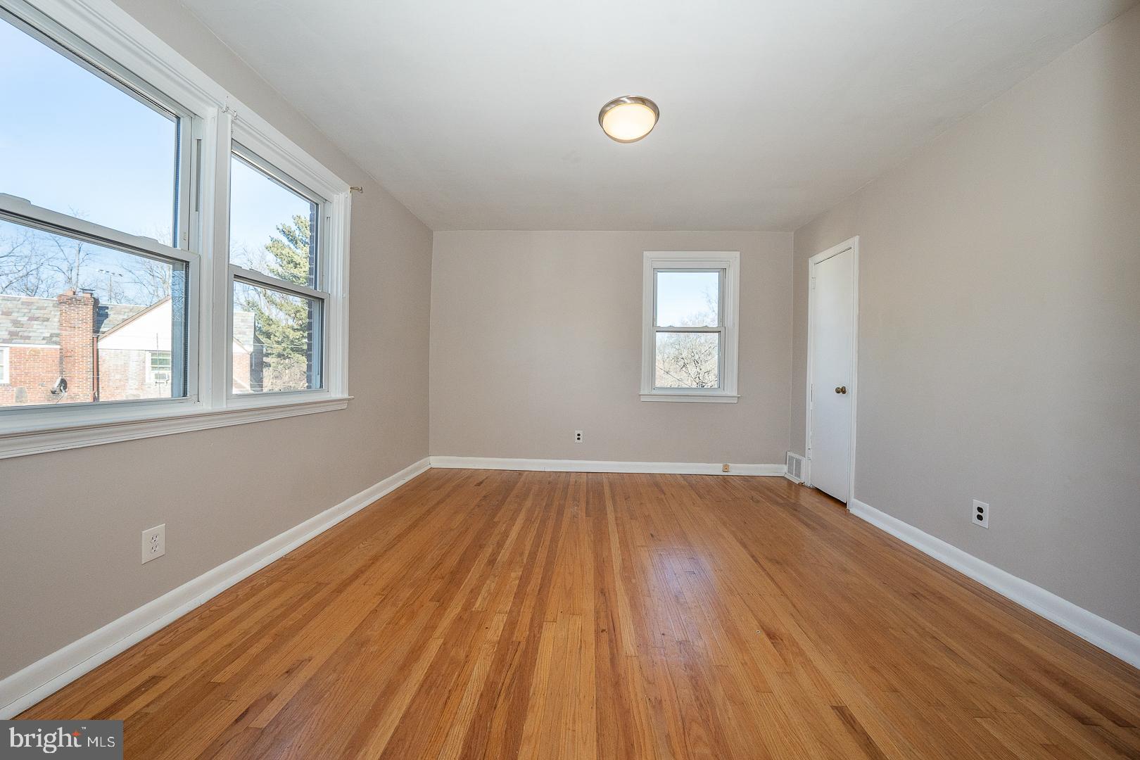 WALNUT HILL - Residential