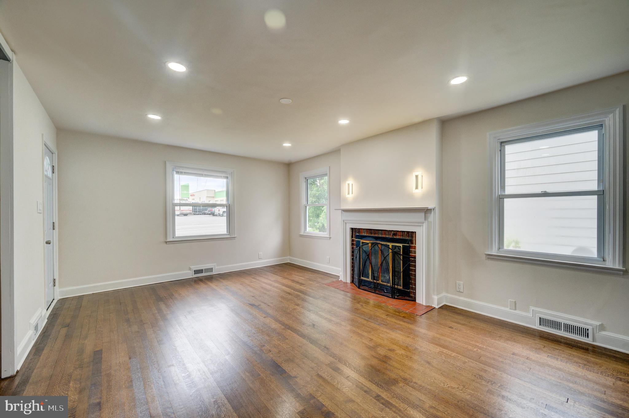 FOUNTAIN HEAD - Residential