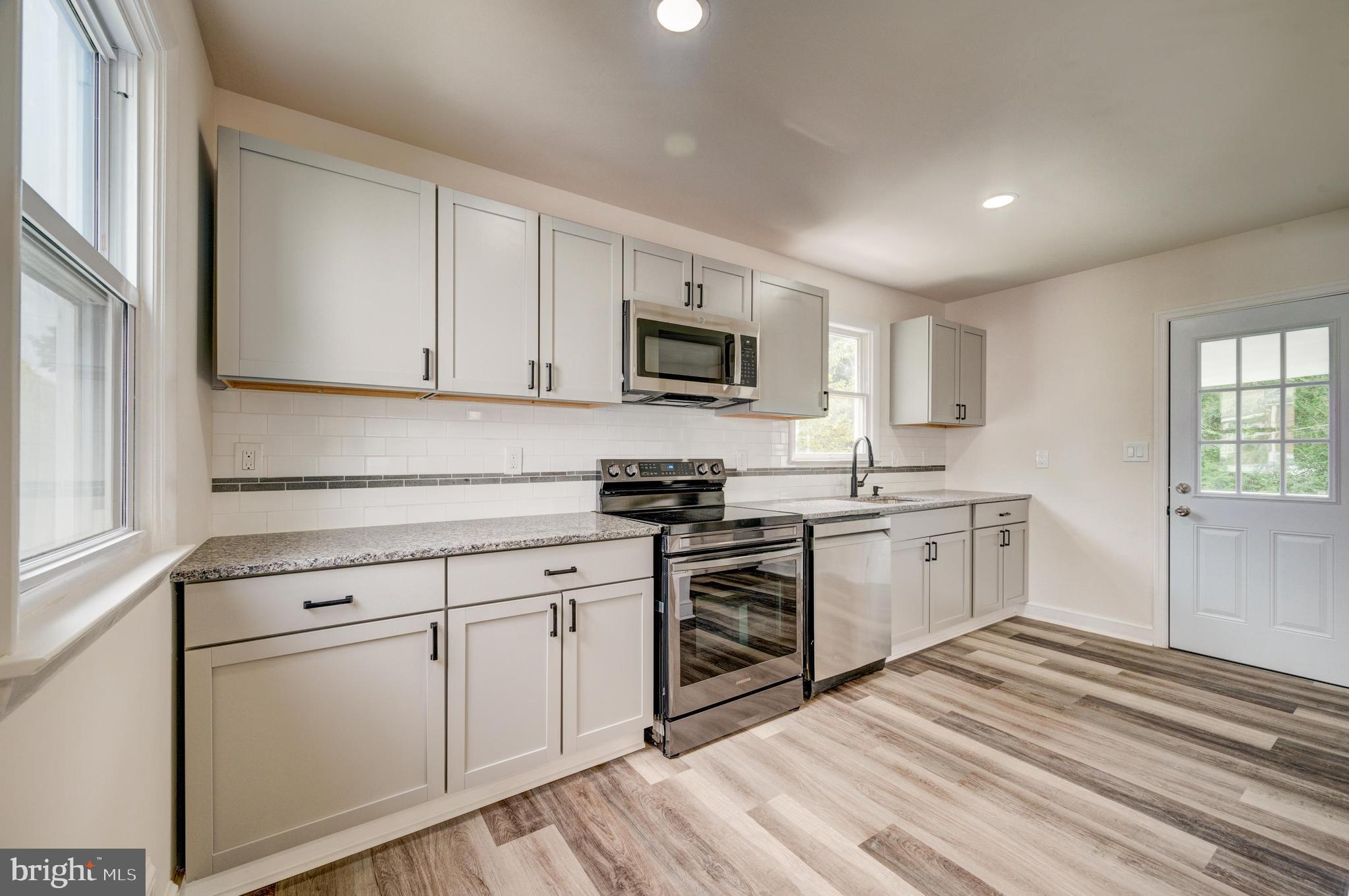 FOUNTAIN HEAD - Residential