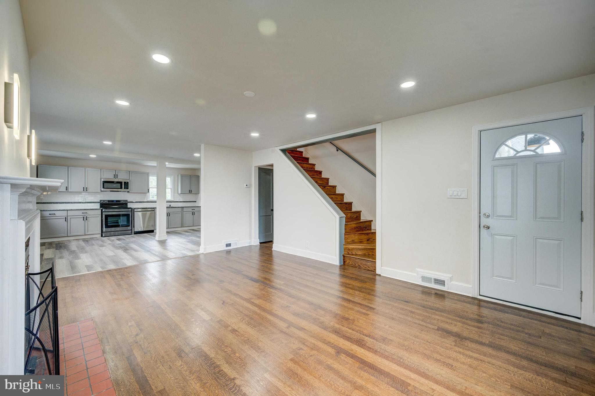 FOUNTAIN HEAD - Residential