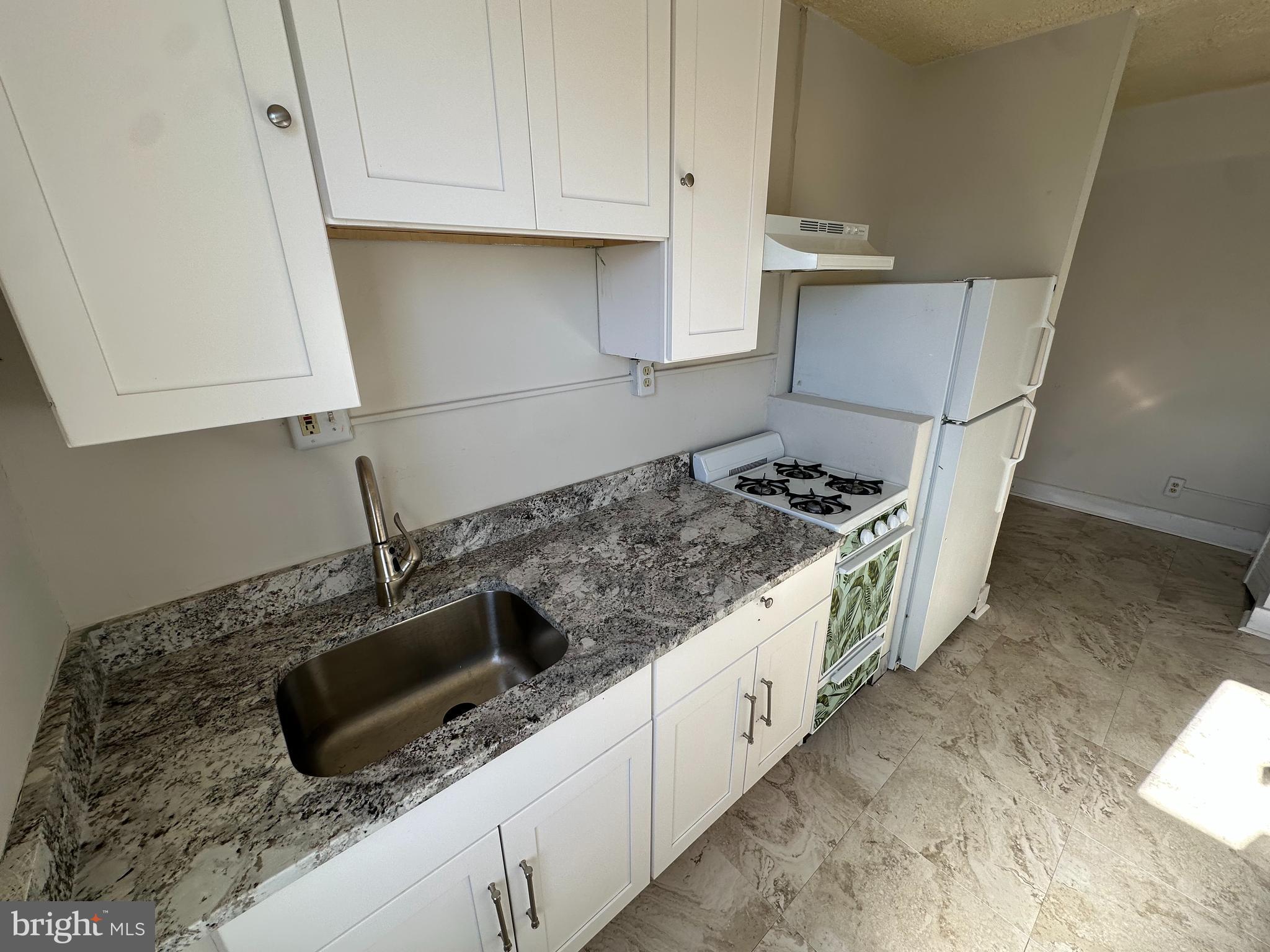 CEDAR HEIGHTS - Residential Lease