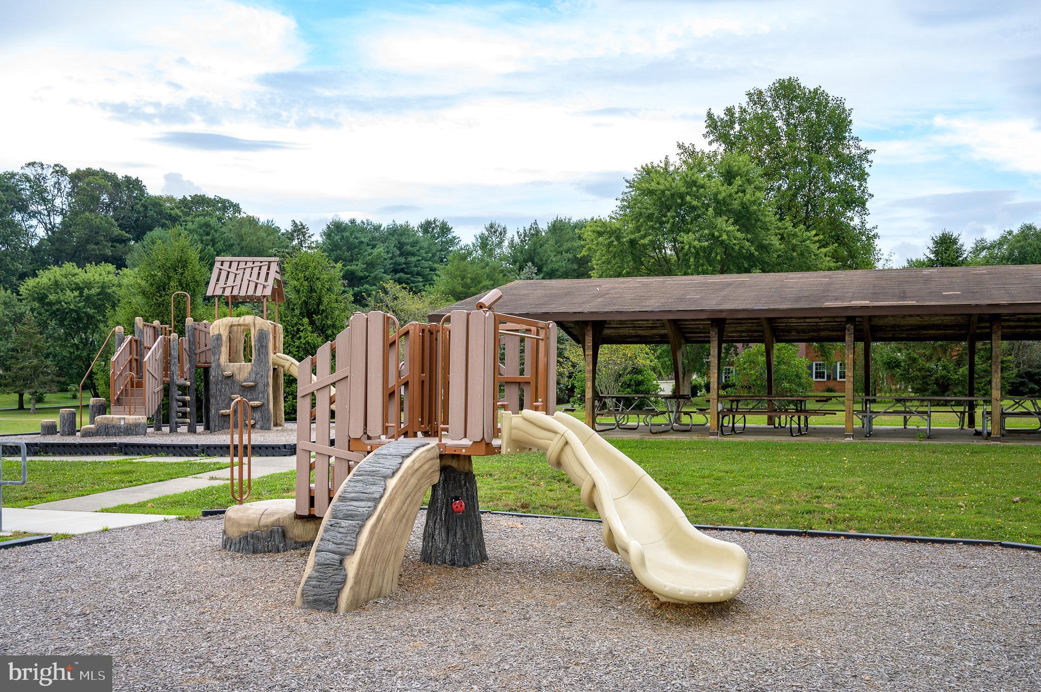 FOX MEADOWS ANNEX - Residential