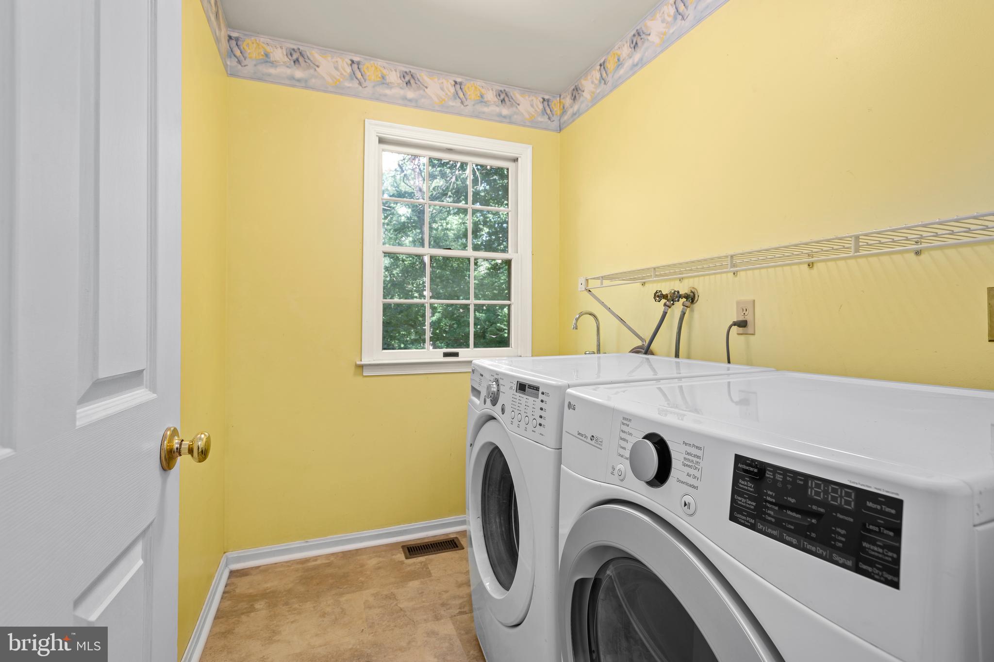 FOX MEADOWS ANNEX - Residential