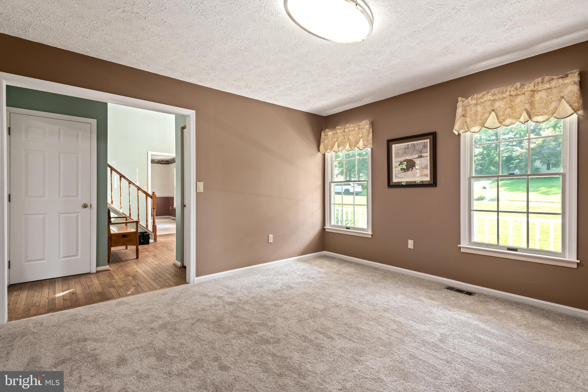 FOX MEADOWS ANNEX - Residential