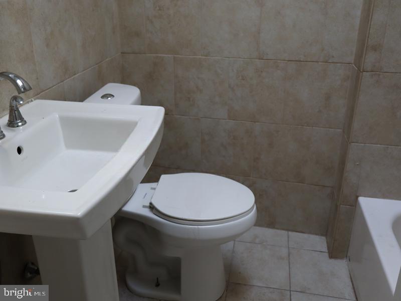 WEST OAK LANE - Residential