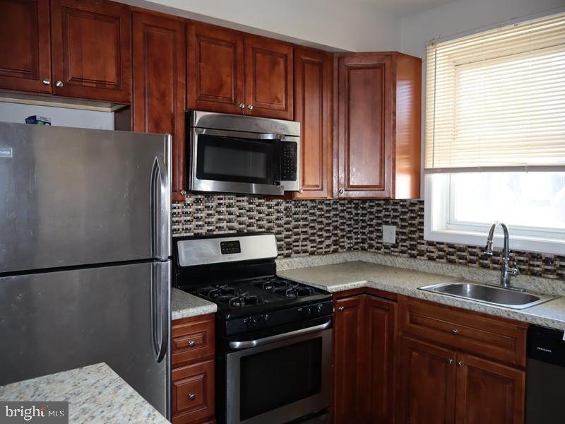 WEST OAK LANE - Residential