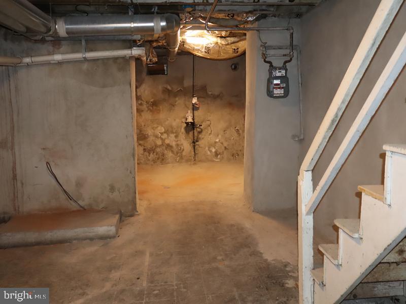 WEST OAK LANE - Residential