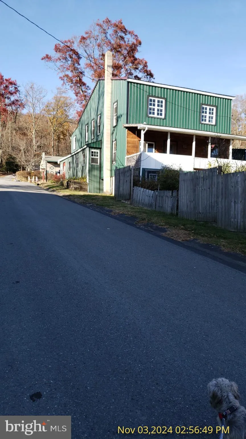 Tower City, Pennsylvania 17980, United States, 4 Bedrooms Bedrooms, ,3 BathroomsBathrooms,Residential,Pending,27875