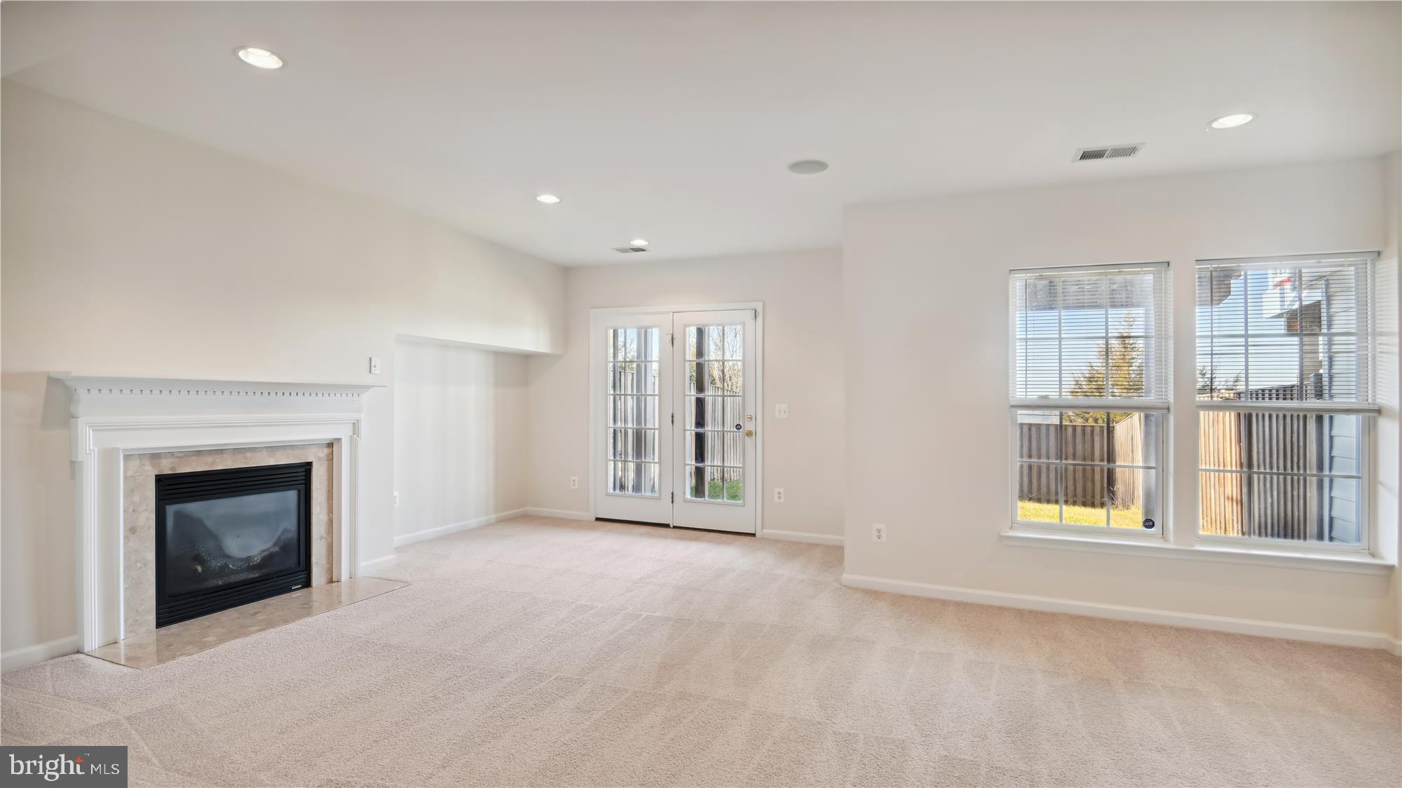 COTON COMMONS - Residential