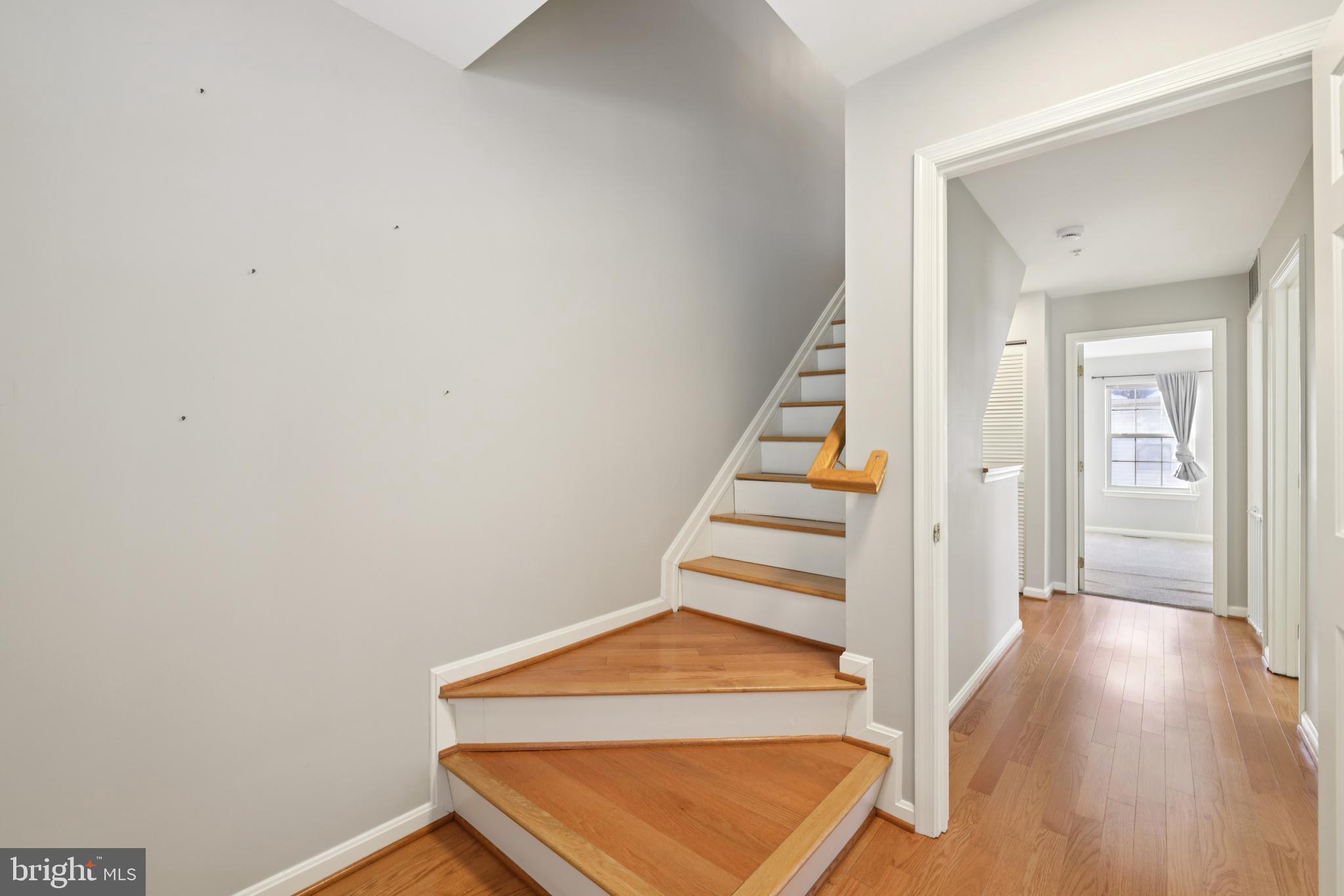 CROMWELL FOUNTAIN - Residential