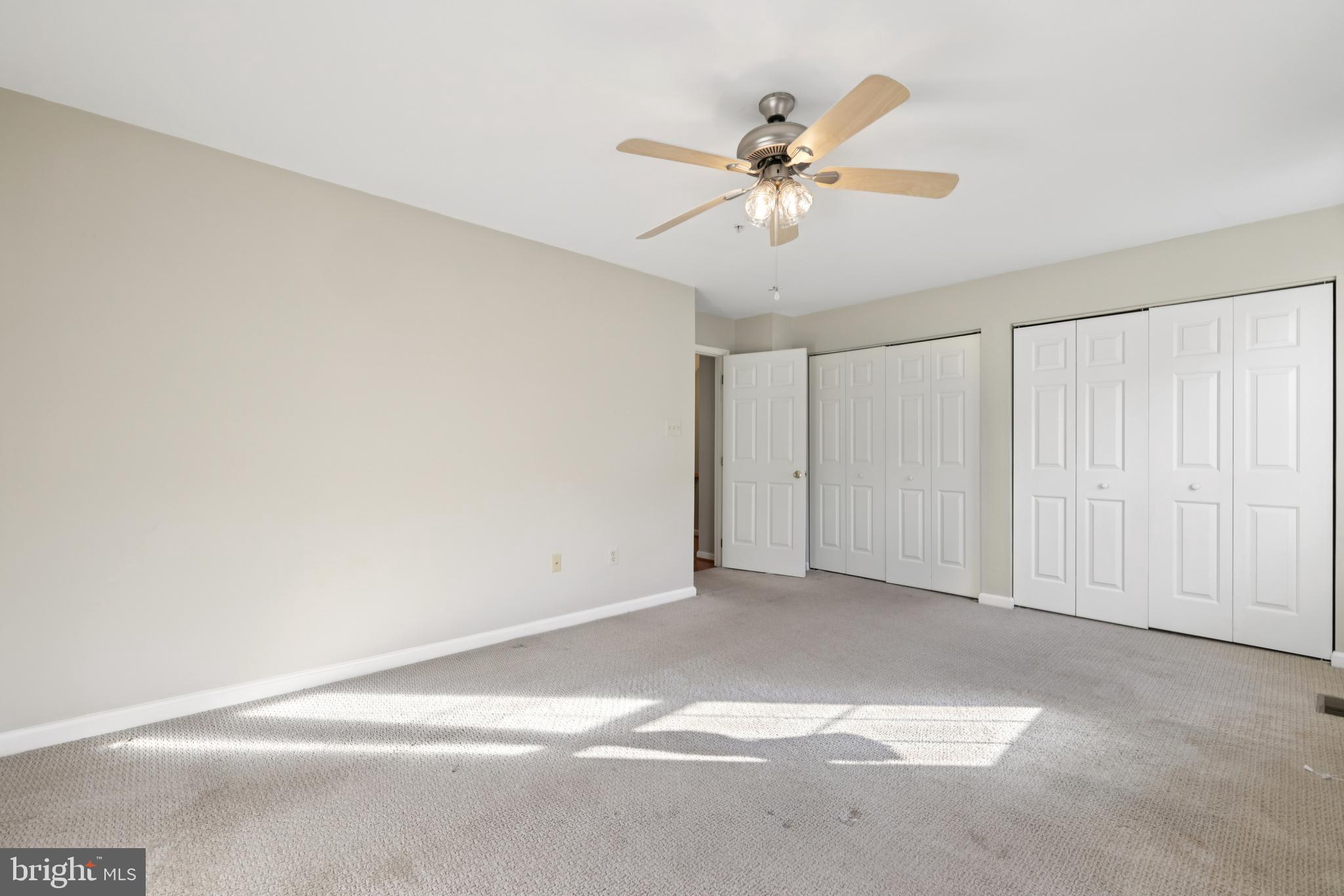 CROMWELL FOUNTAIN - Residential