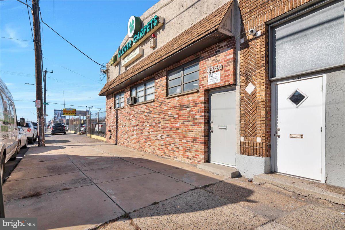 4550 TORRESDALE AVENUE 52