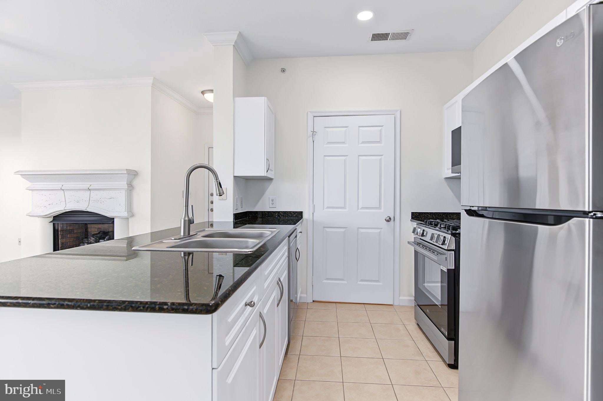 12921 CENTRE PARK CIRCLE 405