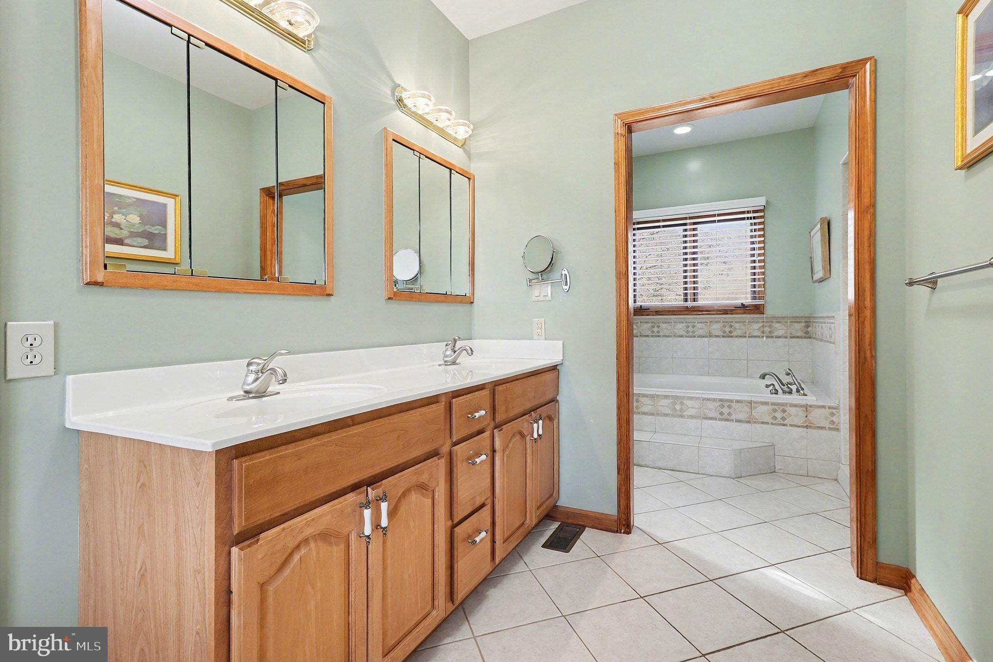 KELLYS LANDING - Residential