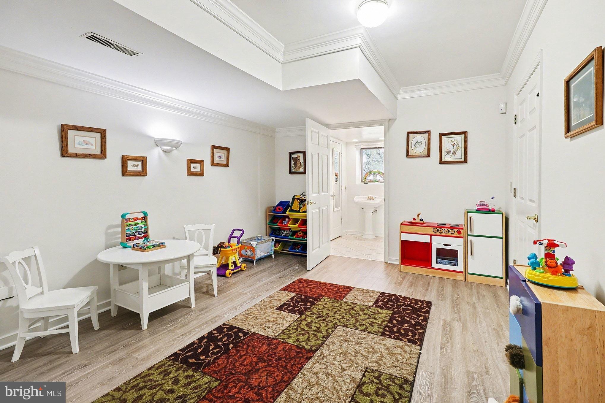 KELLYS LANDING - Residential