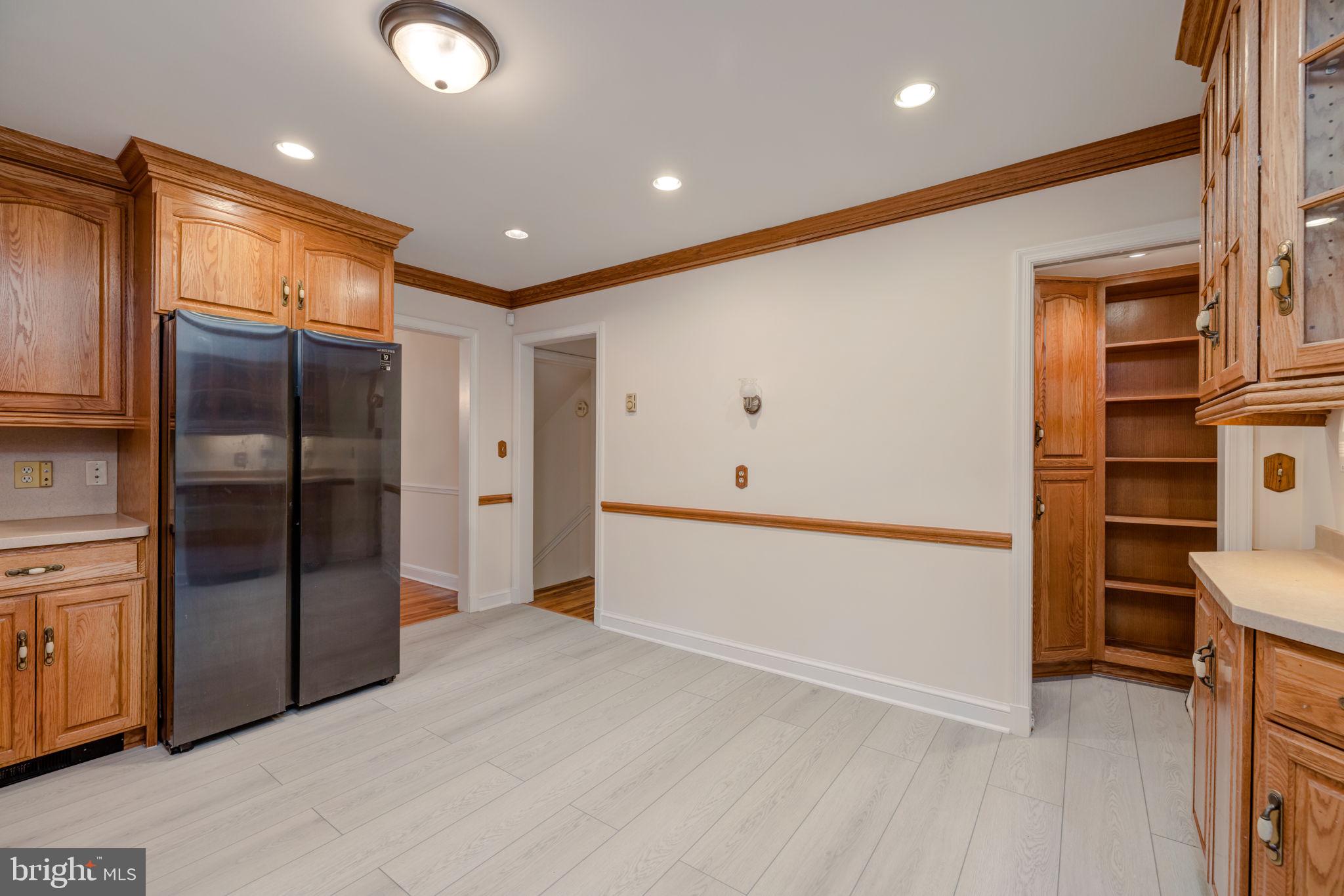 AUTUMN CHASE HUNT - Residential Lease