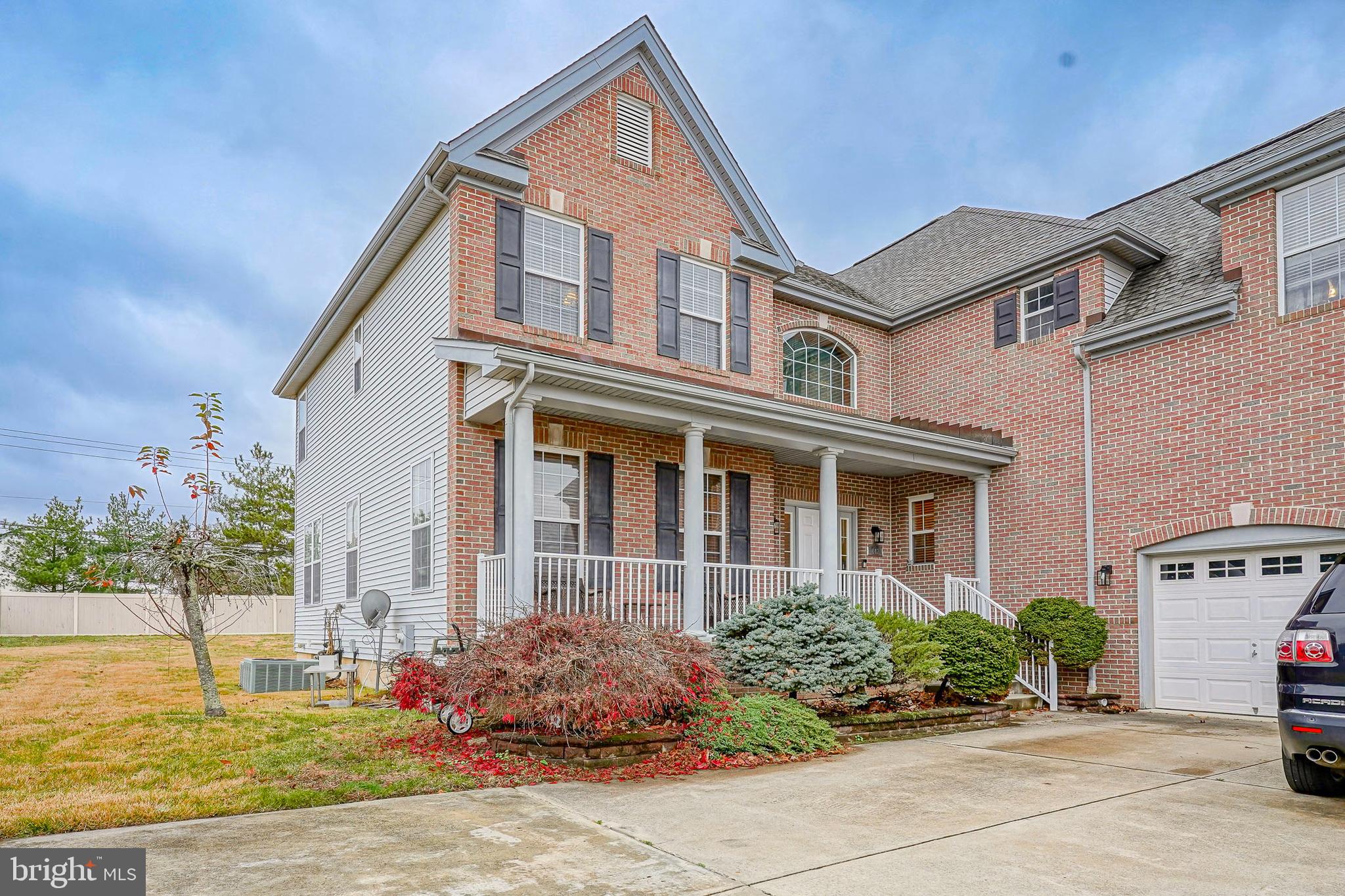 142 WHITE CEDAR DRIVE