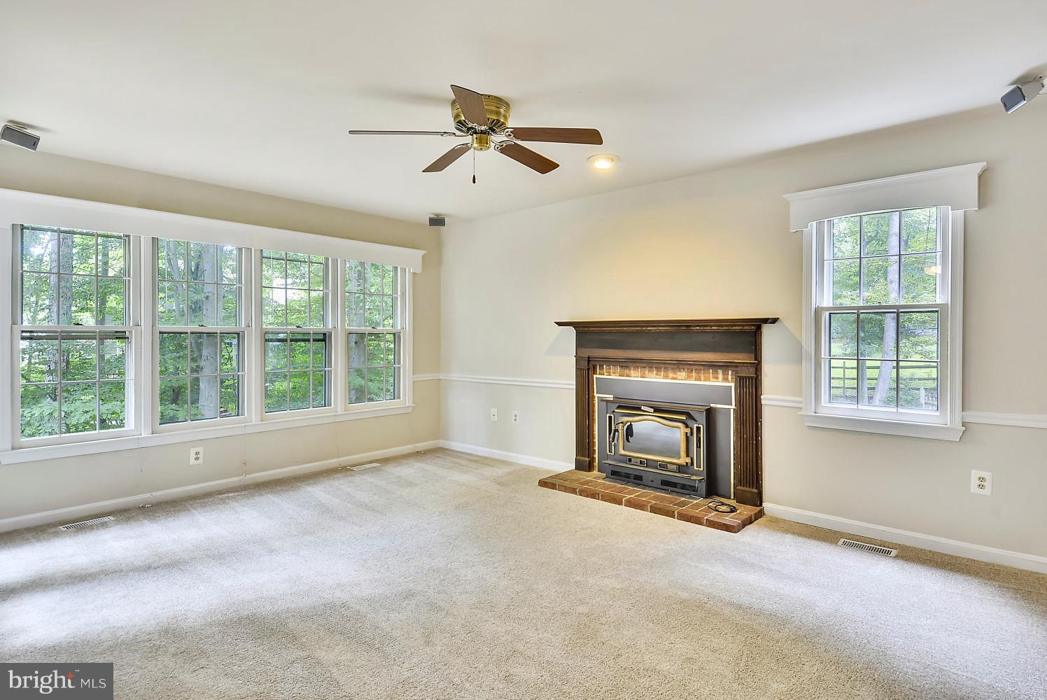 LAKE RIDGE - Residential