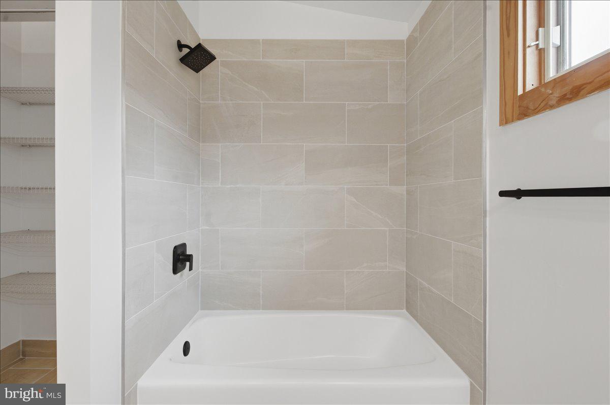 OLIVER ESTATES - Residential