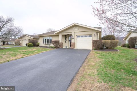 127 ARROWHEAD RIDGE HEDGESVILLE WV 25427