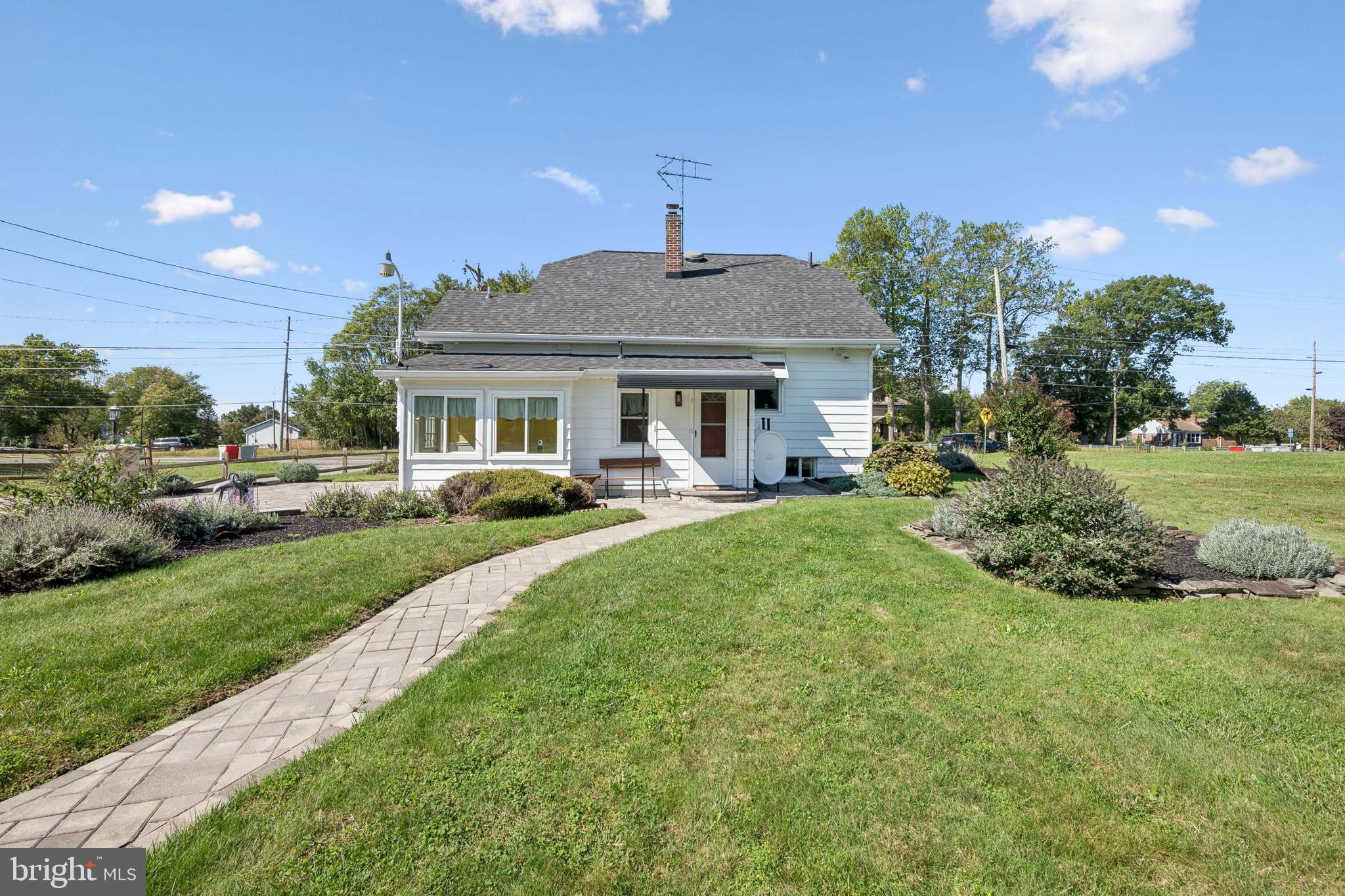 3431 N EAST BOULEVARD