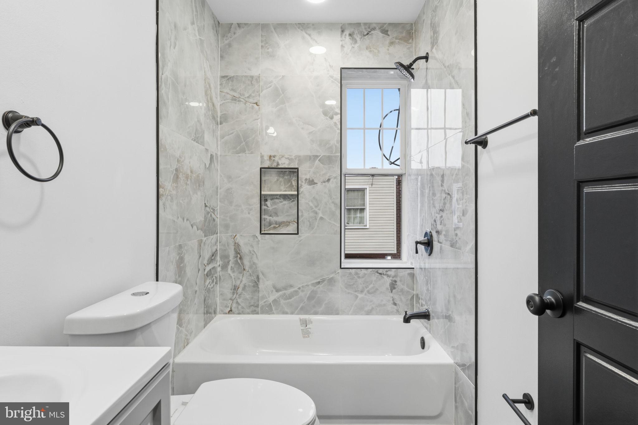 ELMWOOD PARK - Residential