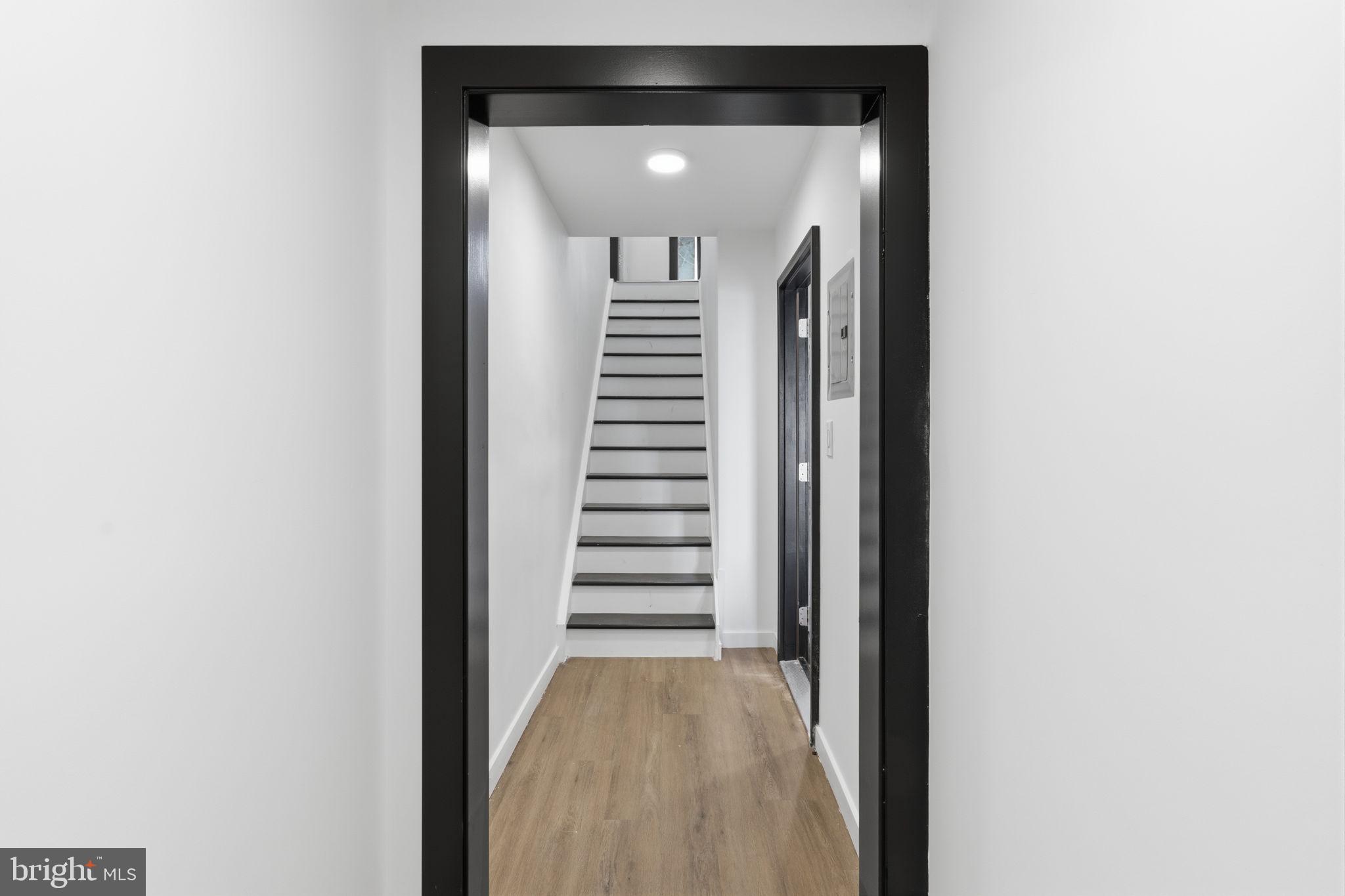 ELMWOOD PARK - Residential