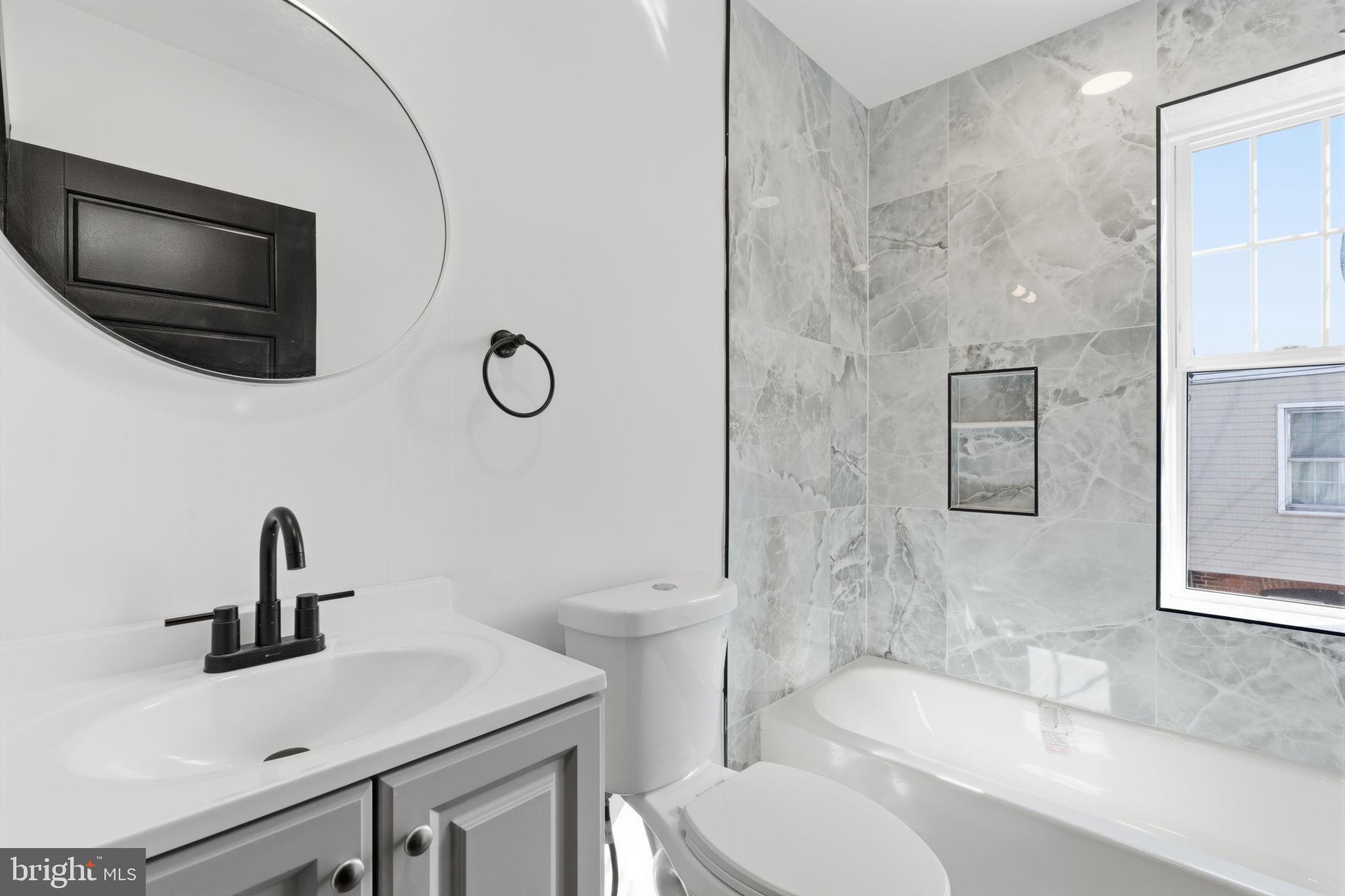 ELMWOOD PARK - Residential