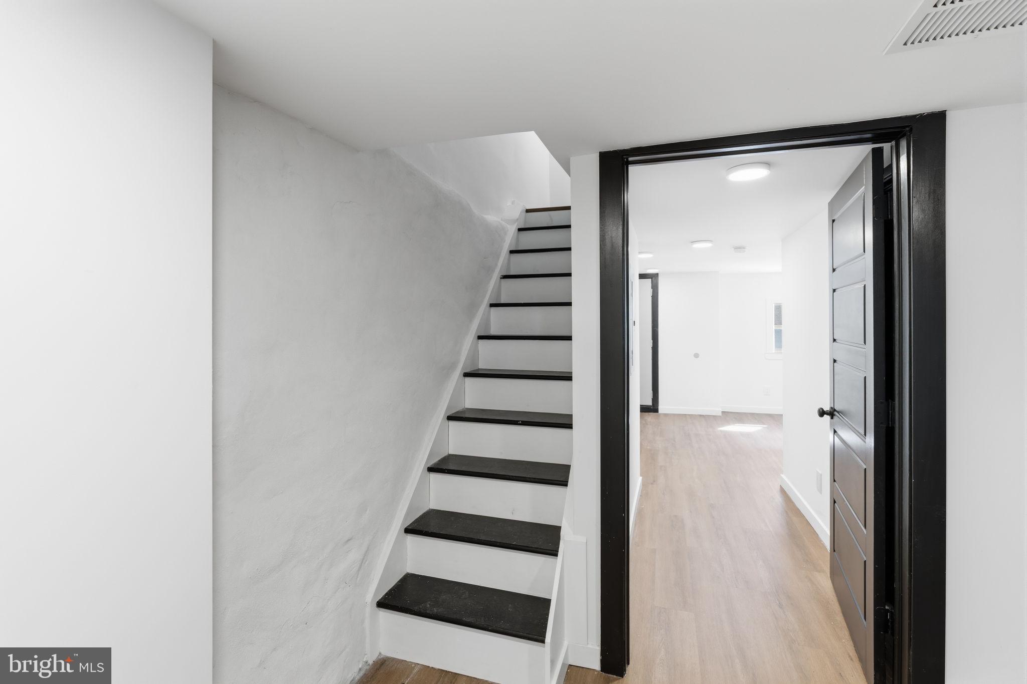 ELMWOOD PARK - Residential