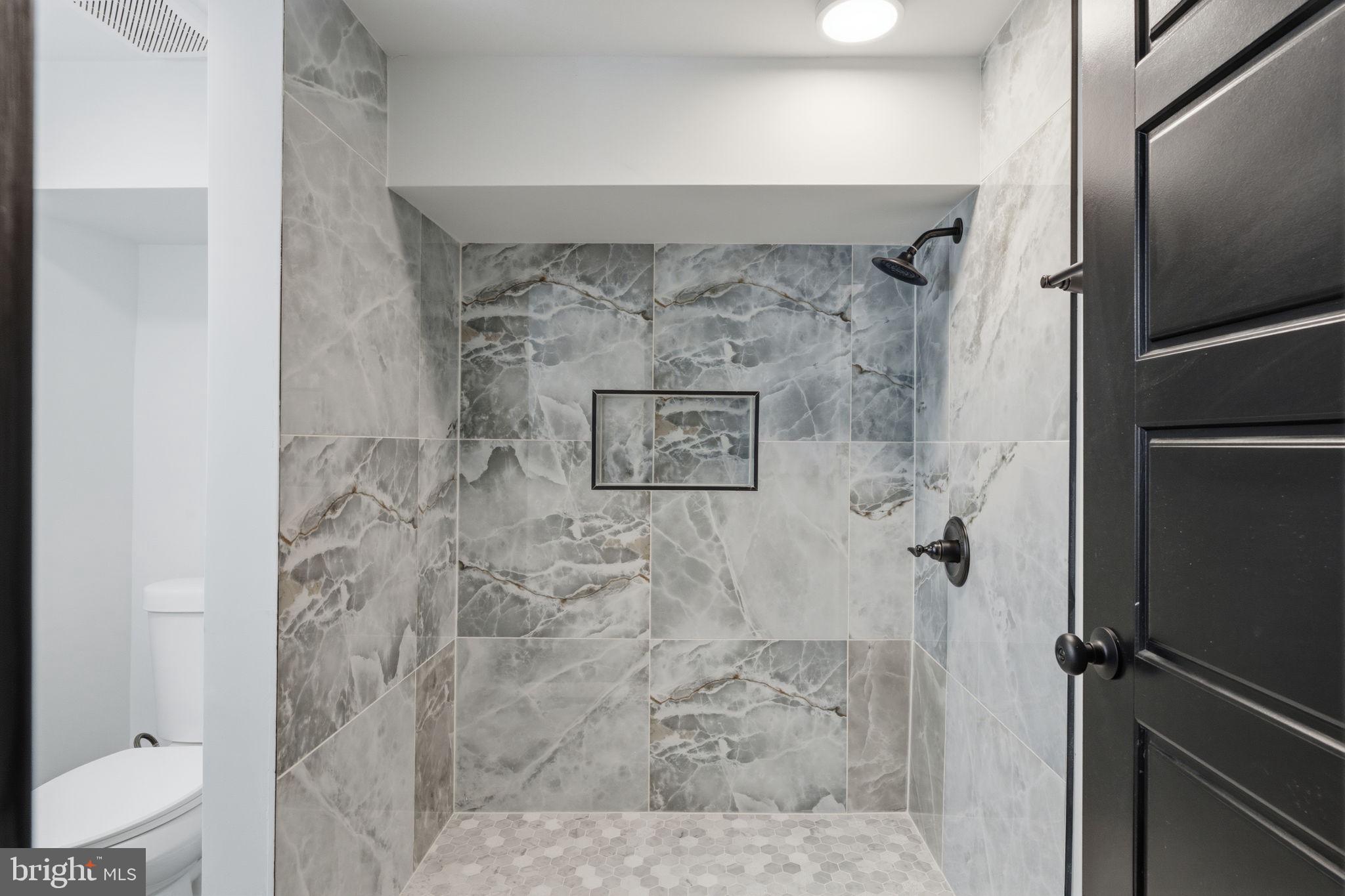 ELMWOOD PARK - Residential