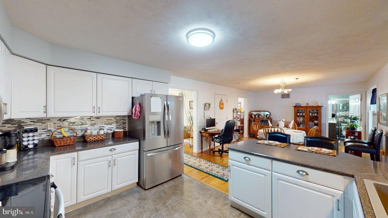 AIRPORT ADDITION - Residential