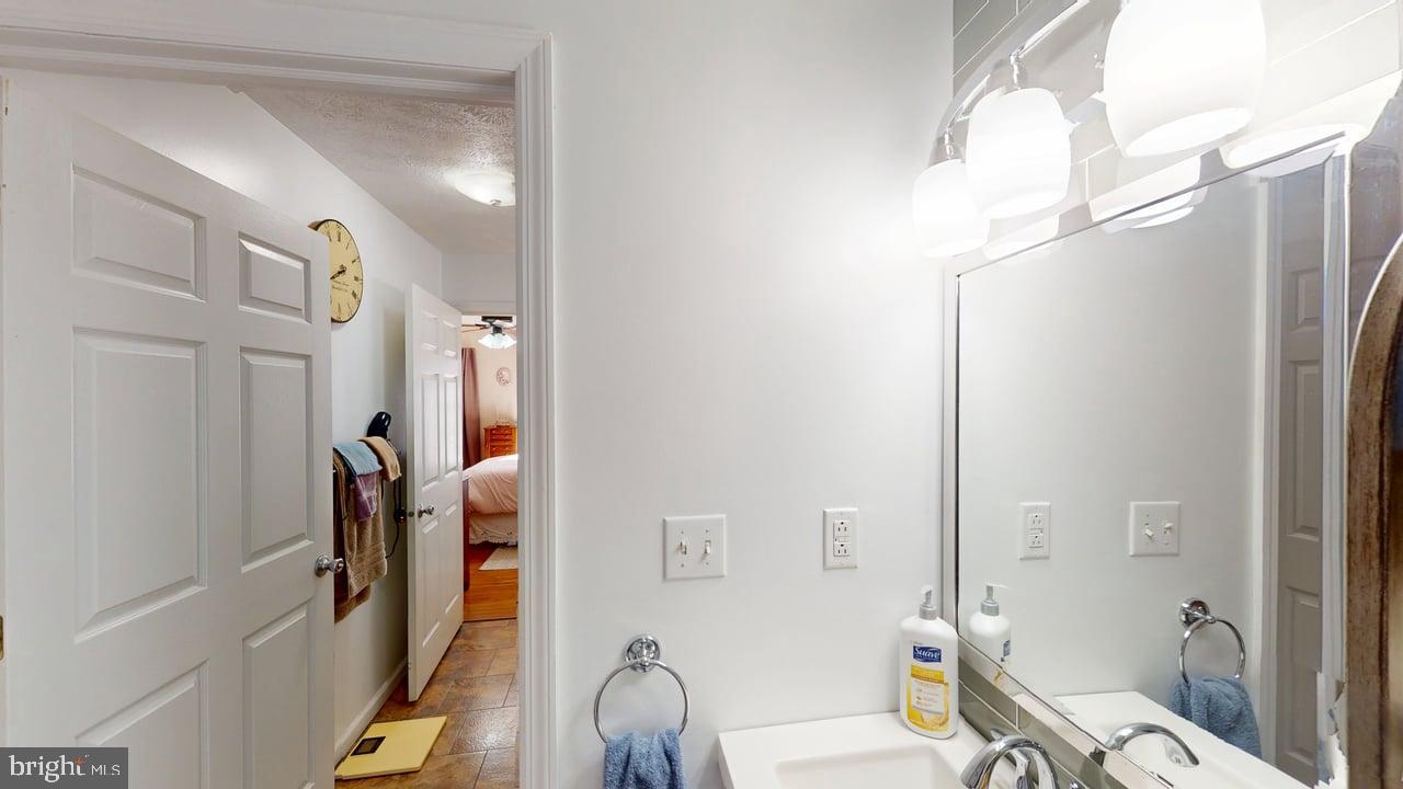 AIRPORT ADDITION - Residential