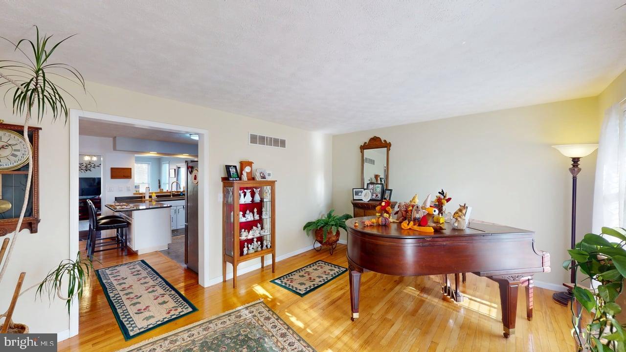 AIRPORT ADDITION - Residential