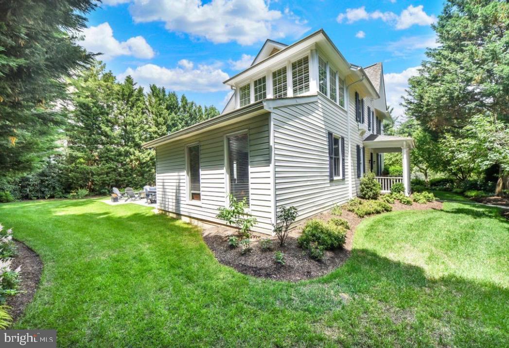 112 HOOKS LANE