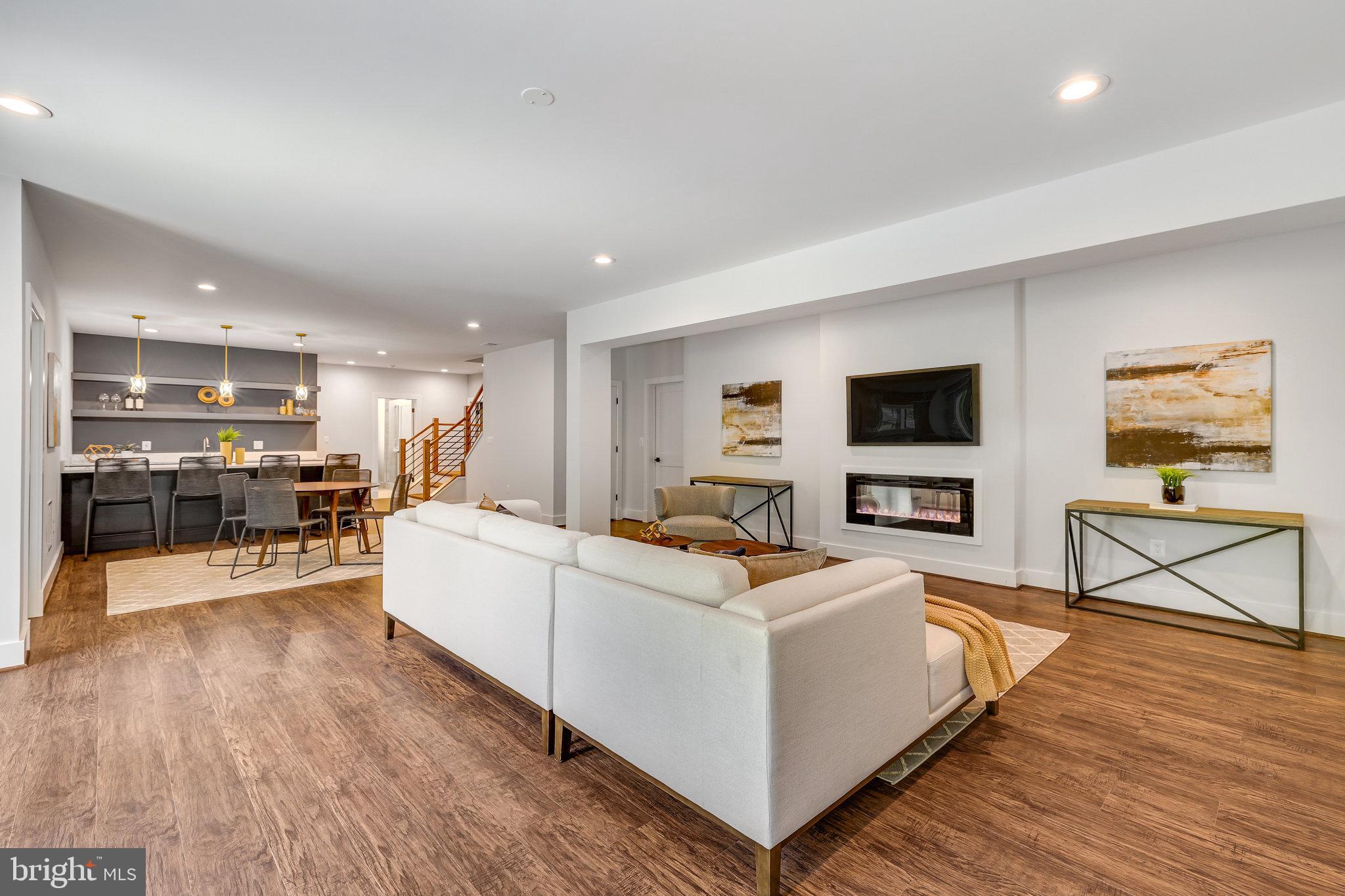 ROSEMONT - Residential