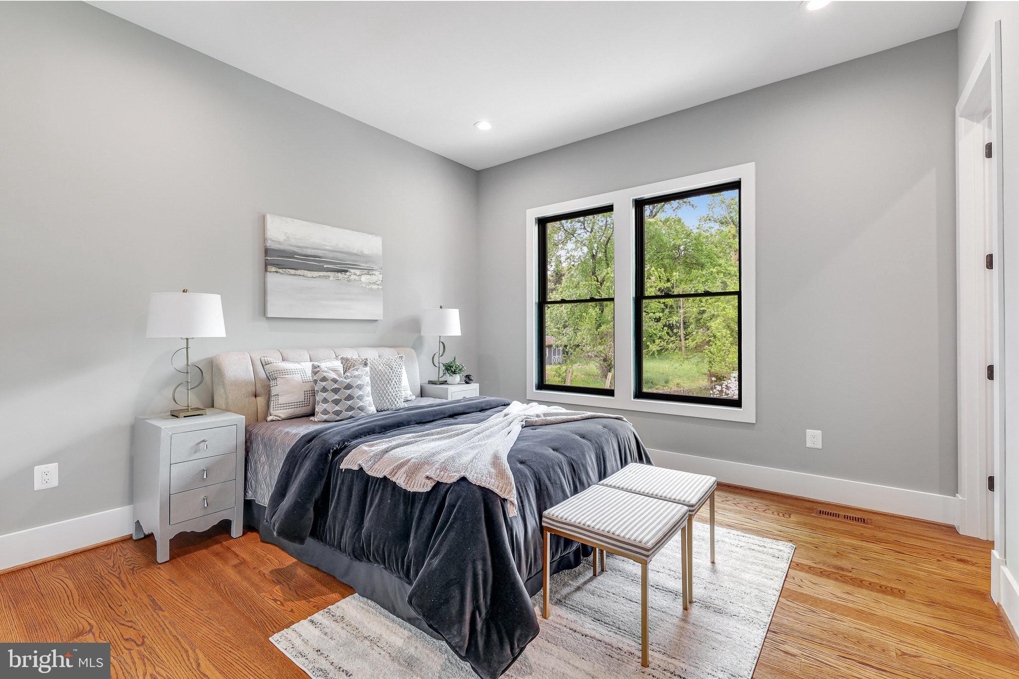 ROSEMONT - Residential