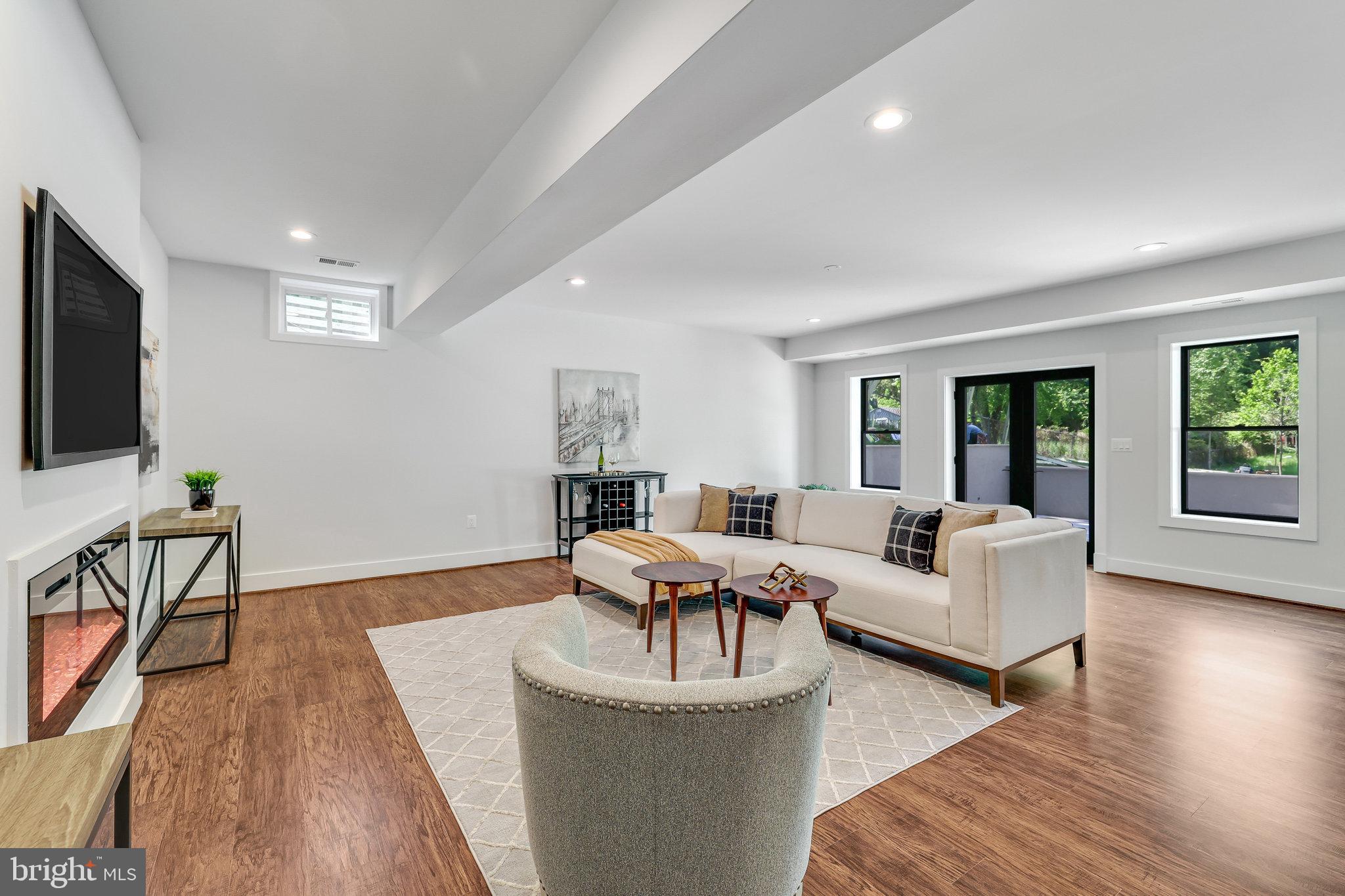 ROSEMONT - Residential