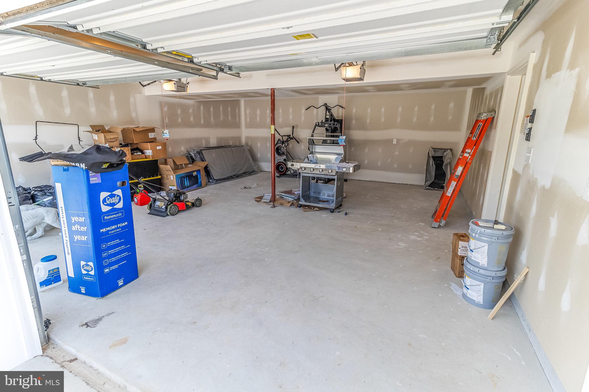 HERITAGE HILLS - Residential