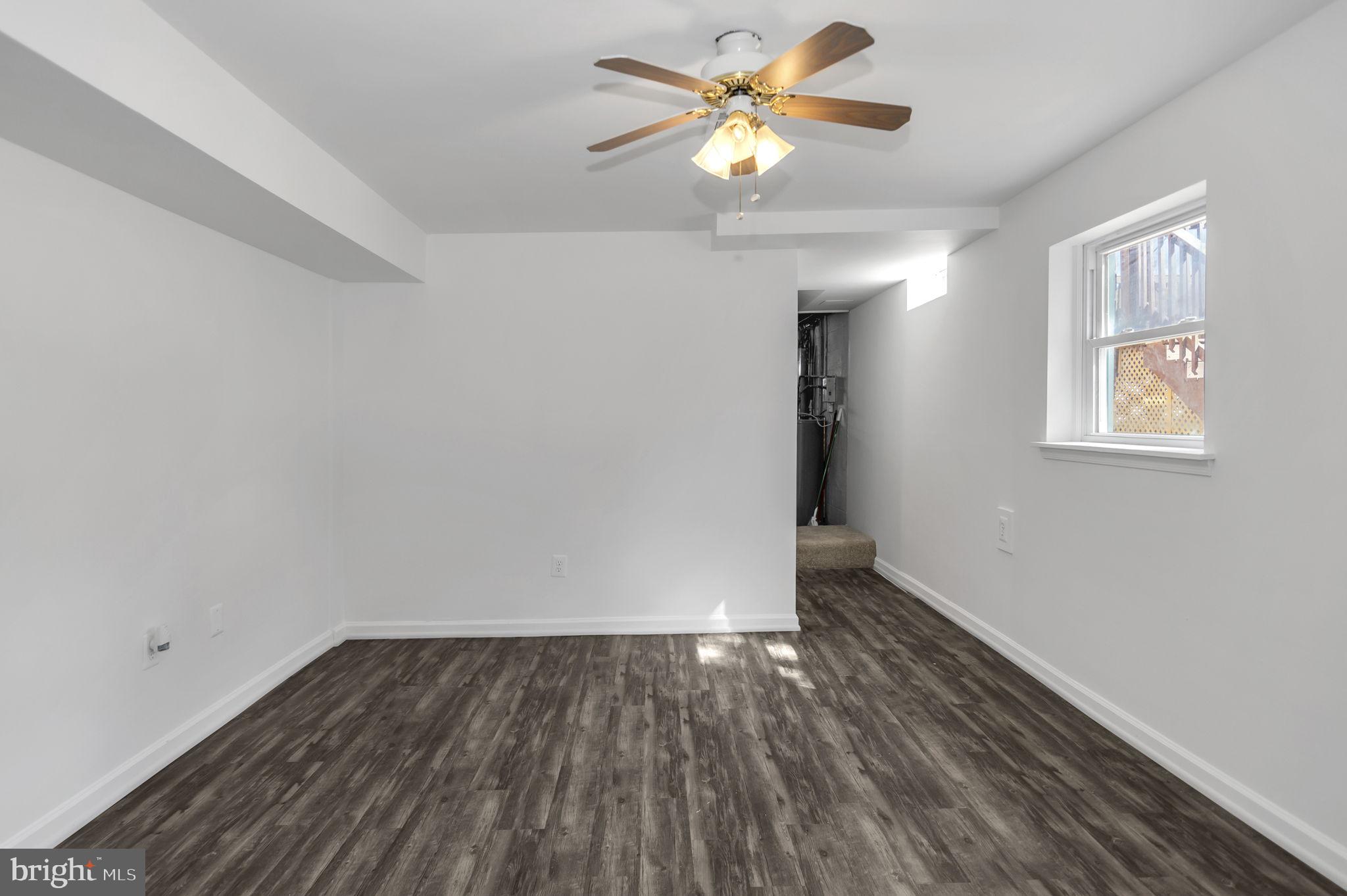 NORTH FERRY FARMS - Residential