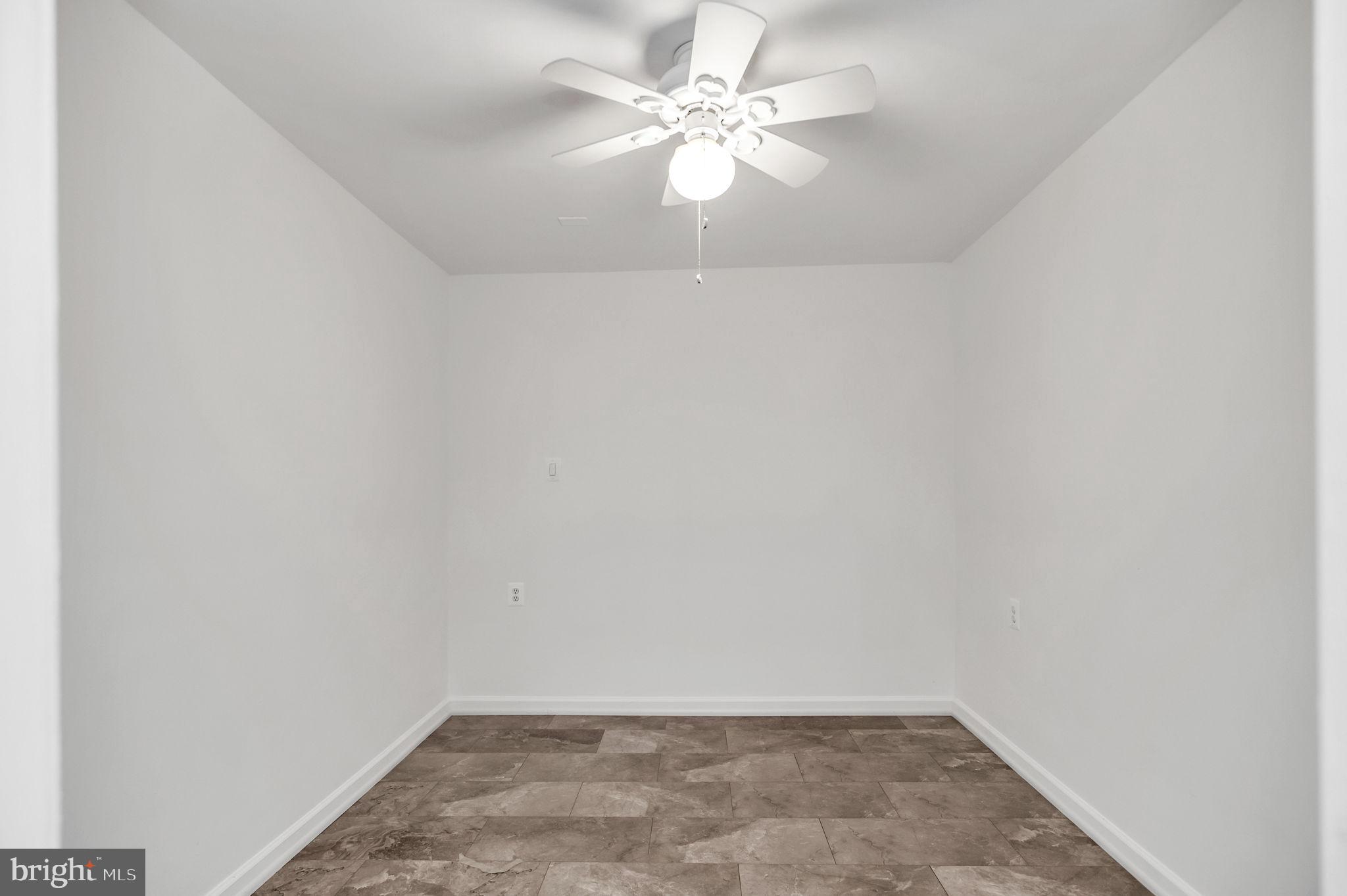 NORTH FERRY FARMS - Residential