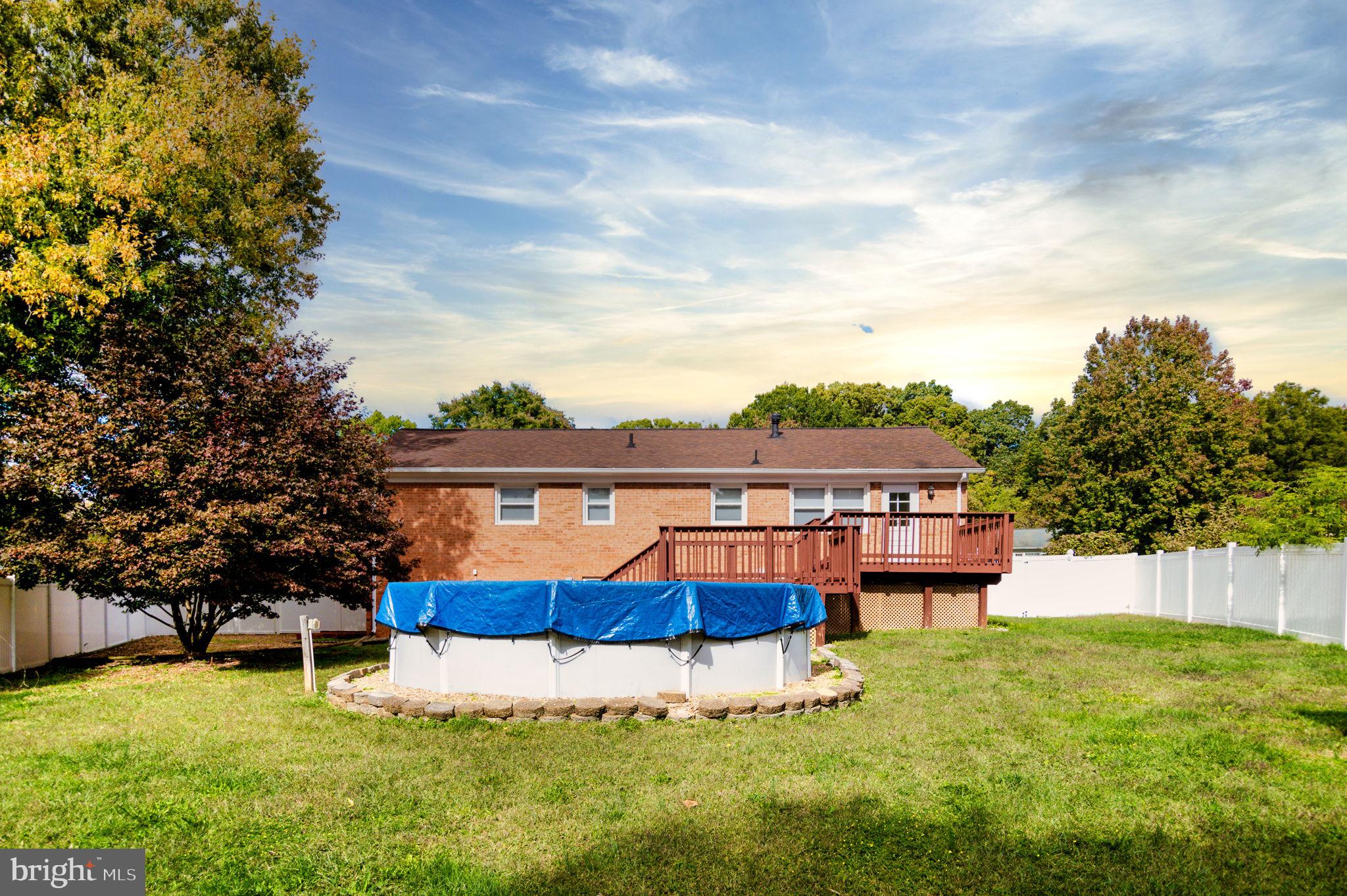 NORTH FERRY FARMS - Residential