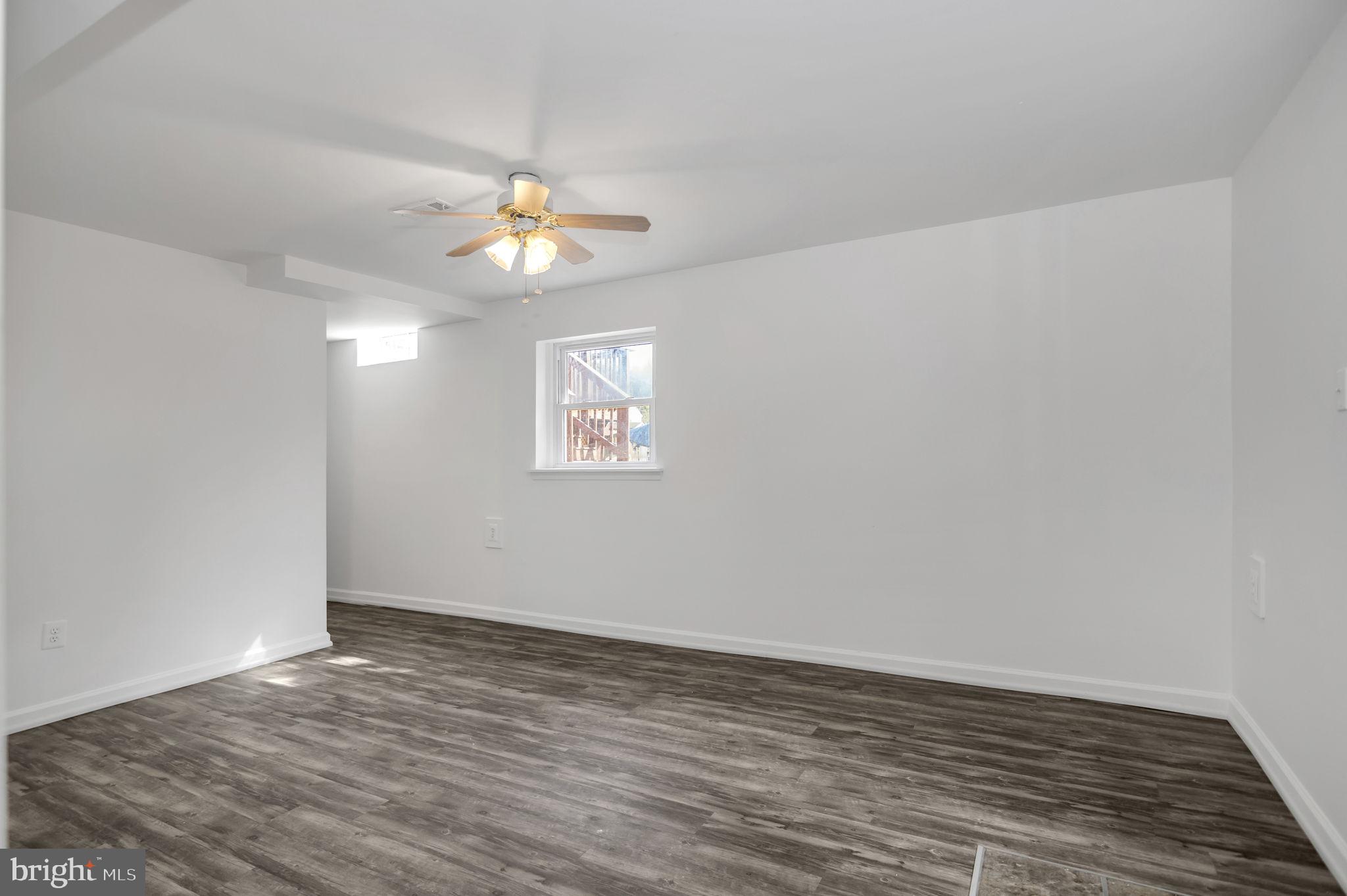 NORTH FERRY FARMS - Residential