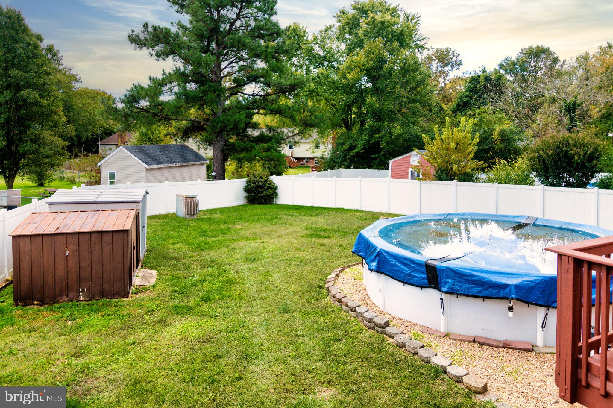 NORTH FERRY FARMS - Residential