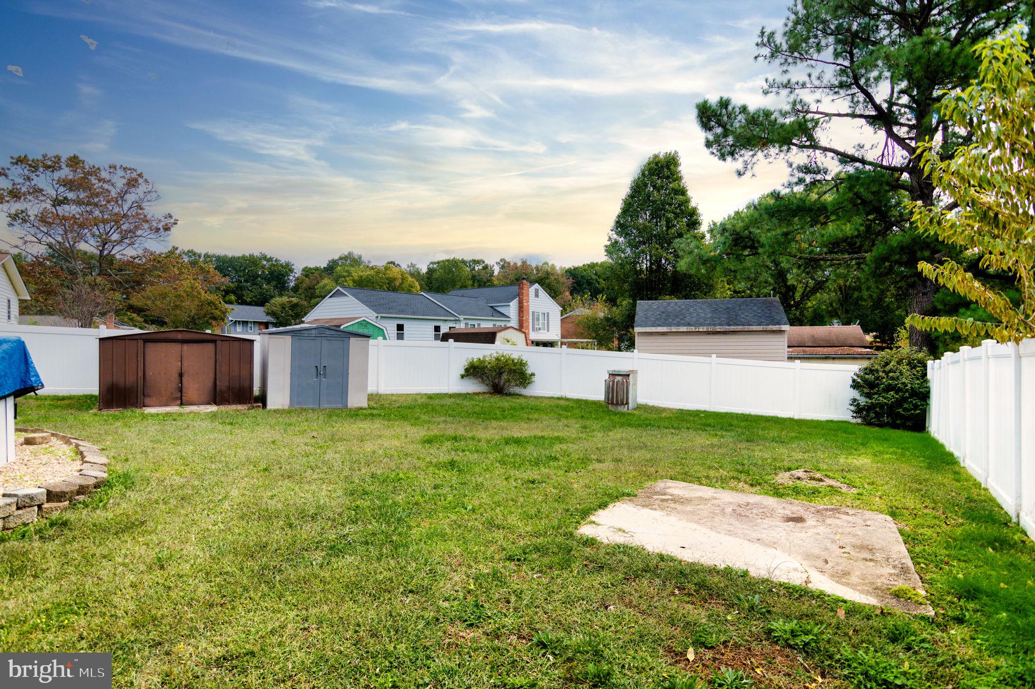 NORTH FERRY FARMS - Residential