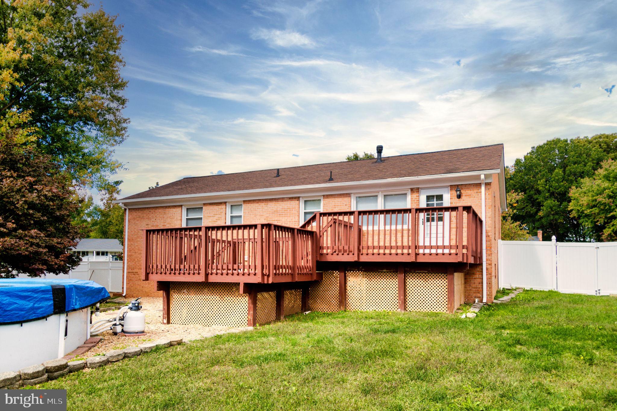 NORTH FERRY FARMS - Residential